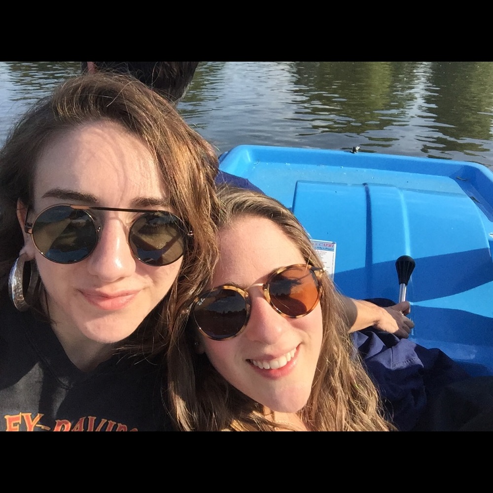 Meet your Posher, Carrie